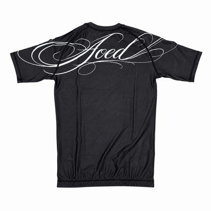 "SIGNATURE" SHORT SLEEVE RASH GUARD